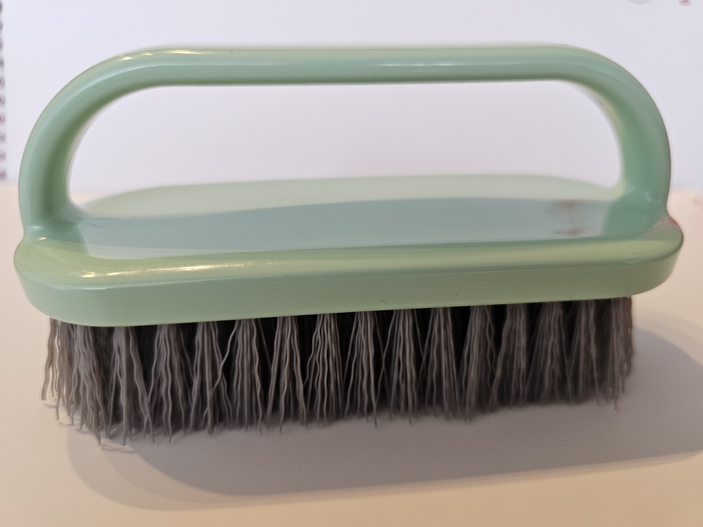 VELIKA VEČNAMENSKA ŠČETKA - ZELENA